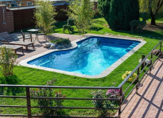 Строительство бассейна на участке: советы по выбору размеров, места и материалов* Композитный бассейн