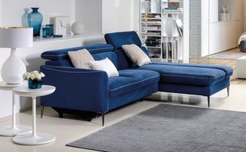 Достоинства углового дивана в жилой комнате