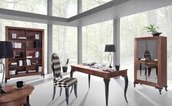 Тестирование мягкой мебели при покупке.