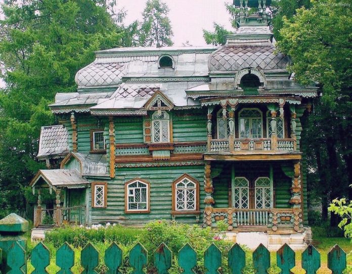 Дома и срубы