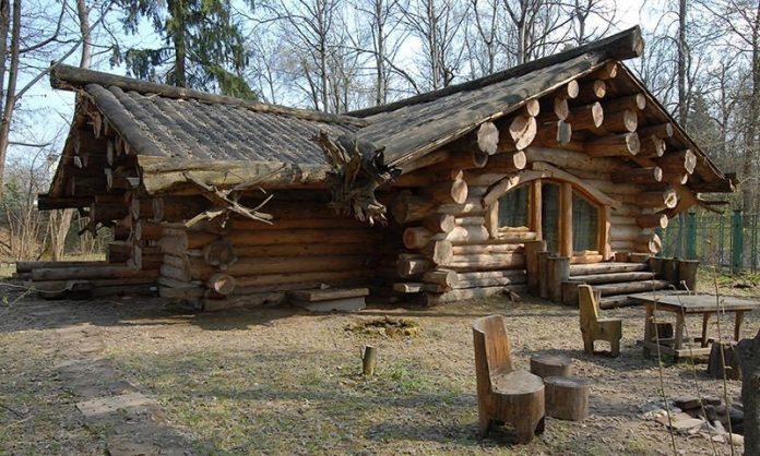 Дом из дерева
