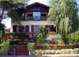 Фасад загородного дома