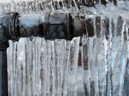 Замерз водопровод в доме