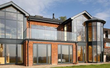 Остекление коттеджей