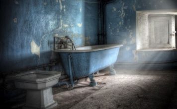 Старая ванна
