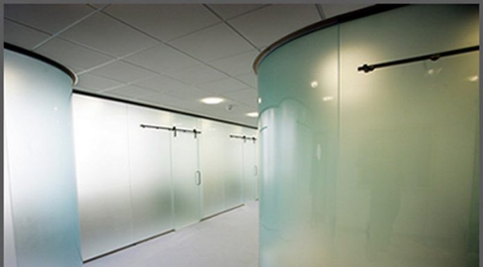 Радиусные перегородки в дизайне интерьера